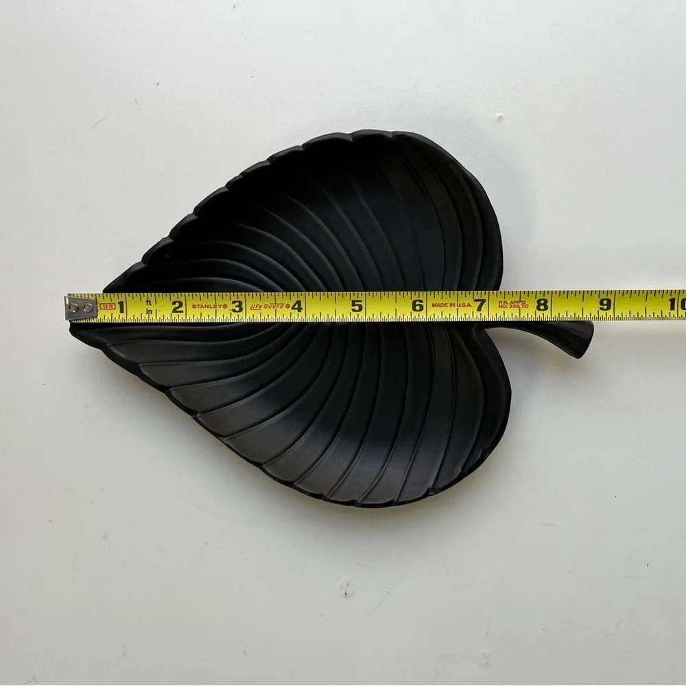 IKEA Knastrigt Leaf Shaped Decorative Tray Plate Black